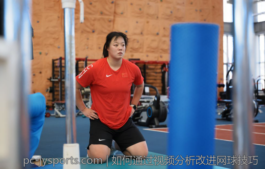 如何通过视频分析改进网球技巧